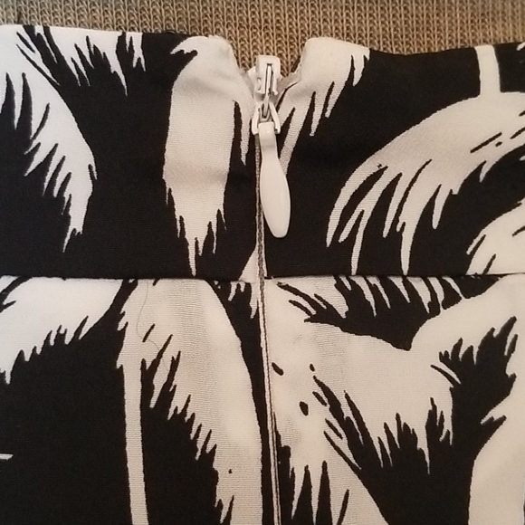 Beautiful palm tree skirt 100% polyester - Picture 4 of 7